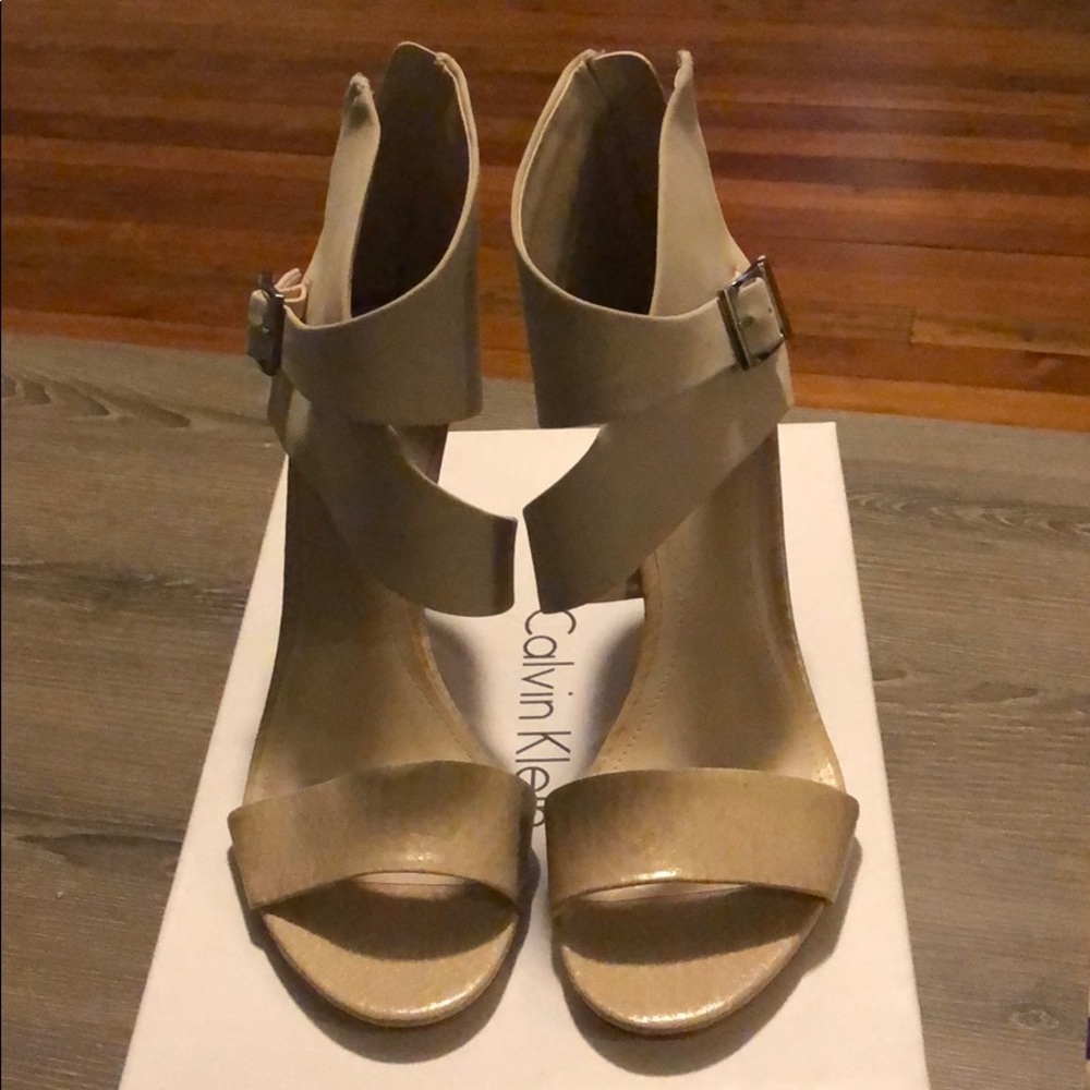 Like new wedges.